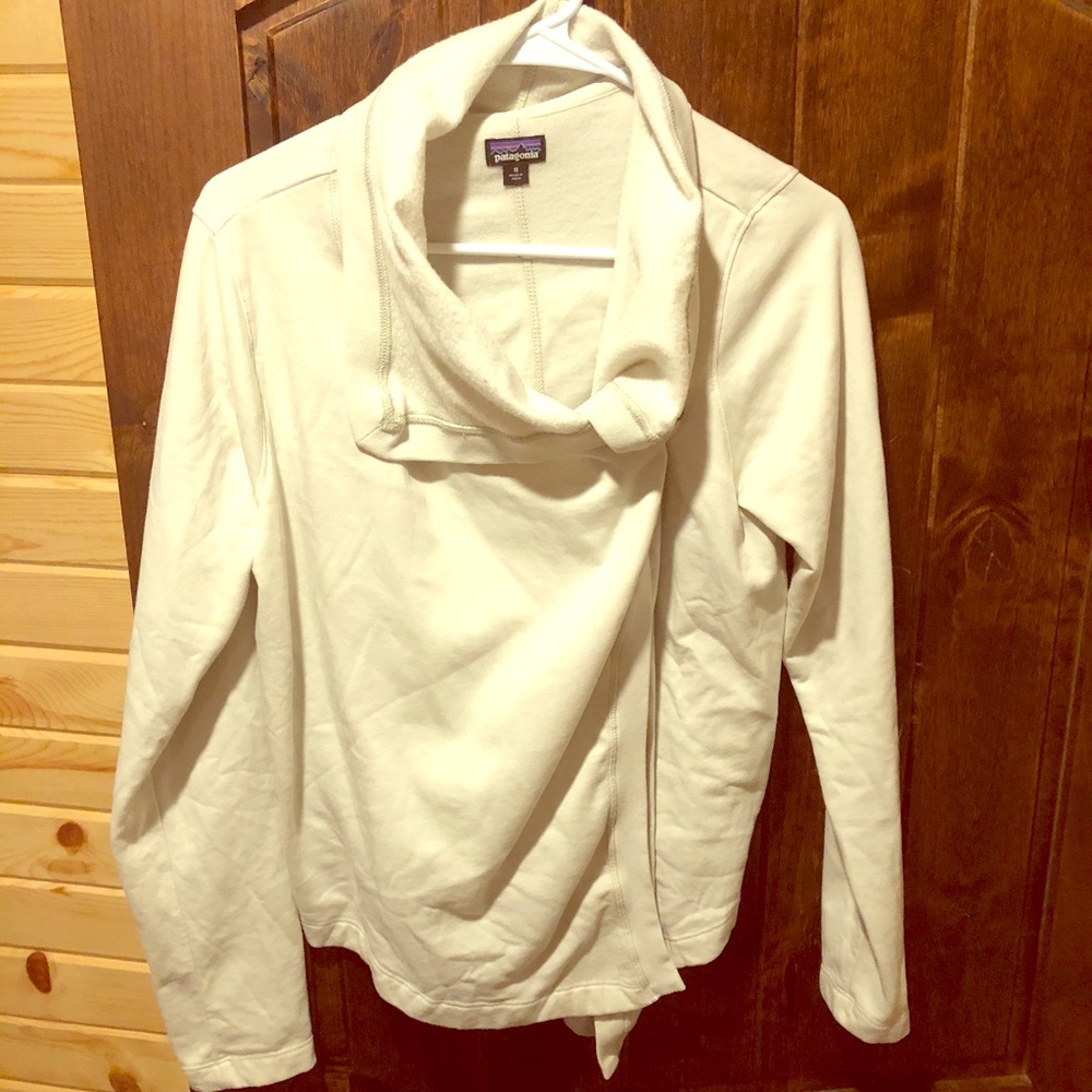 Women’s Patagonia cardigan.